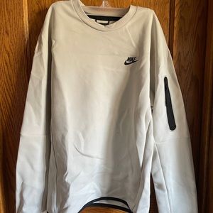 Nike beige long sleeve
